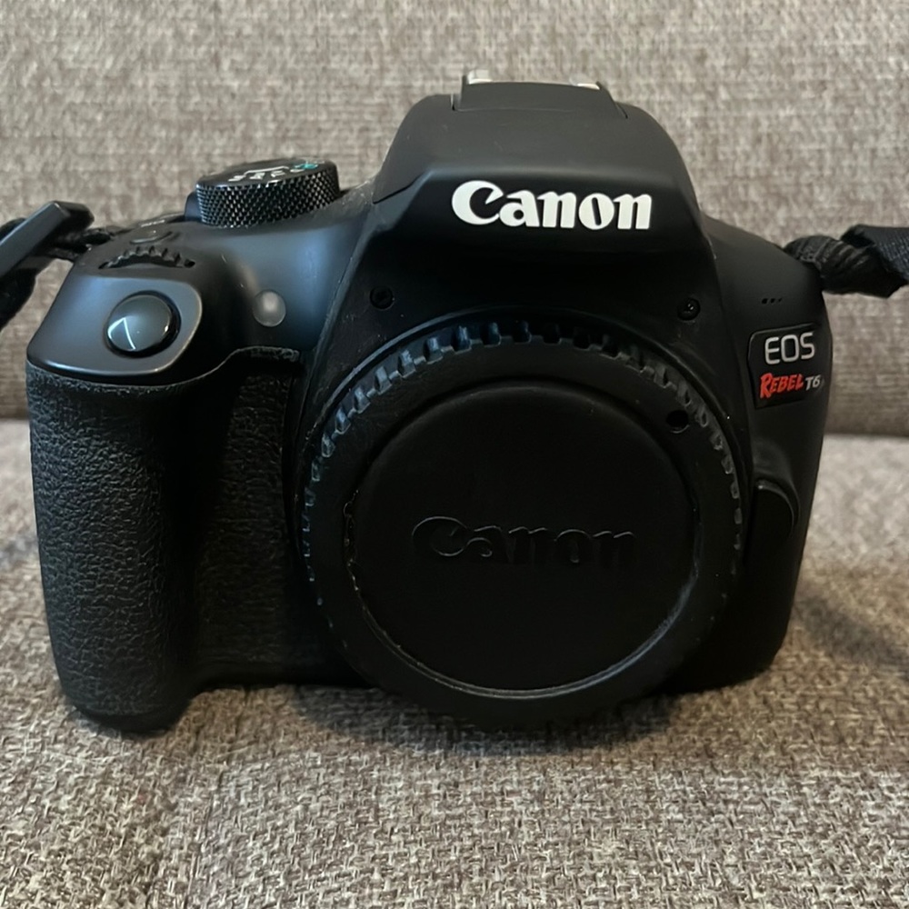 Canon EOS Rebel T6 Camera